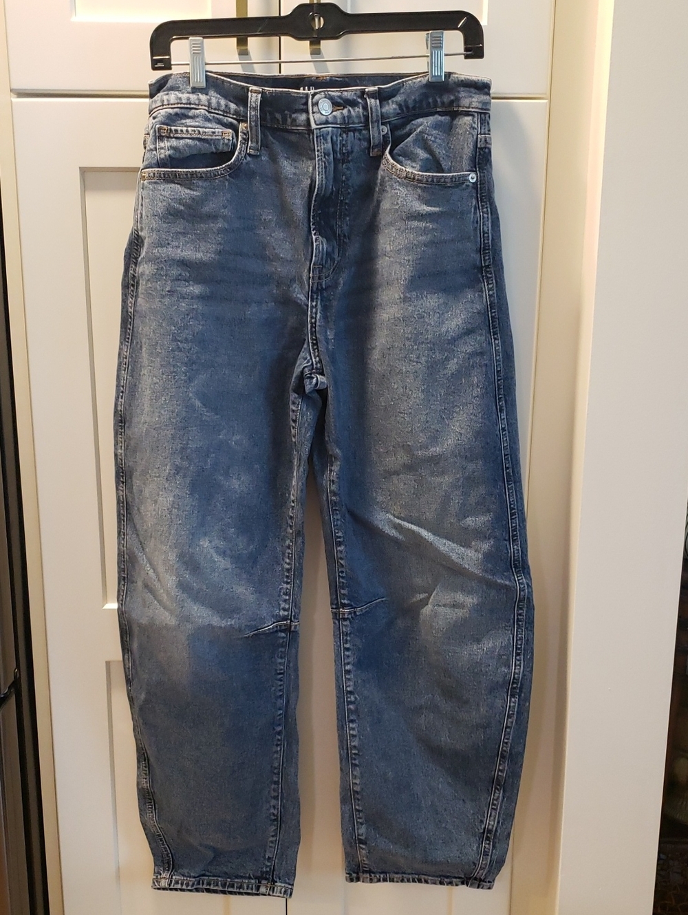 GAP Men's Relaxed Fit Faded Blue Jeans